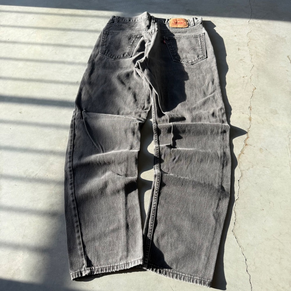 Levis 550 Relaxed Fit Grey Denim Jeans Mens 32x32 Vintage Tapered Leg